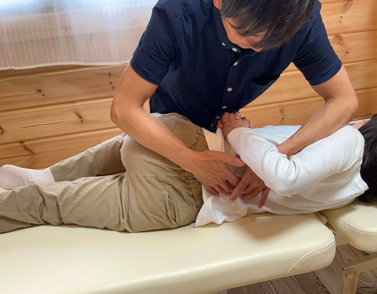 全身のバランスを調整する施術